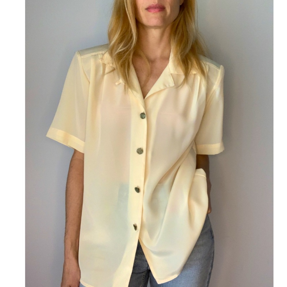 Vintage Pale Yellow Button-Down Pleated Blouse - image 4